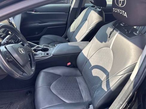 Used 2021 Toyota Camry XSE FWD image 7