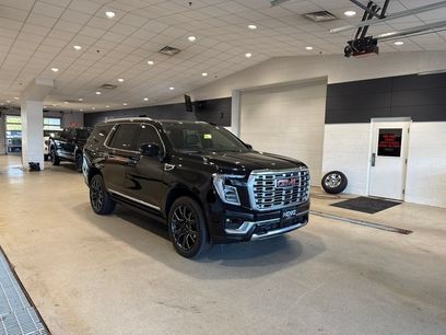 Used 2025 GMC Yukon Denali w/ Sun & Power Step Package