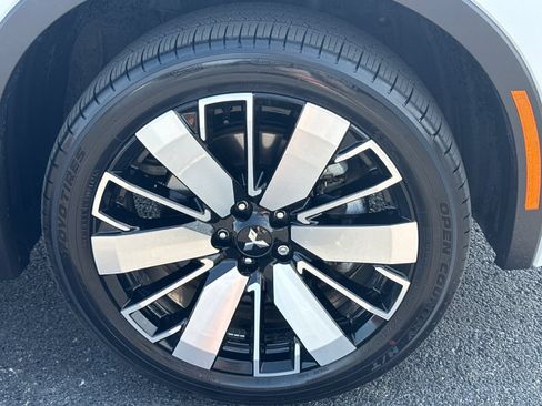 Used 2025 Mitsubishi Outlander SEL AWD/4WD image 9
