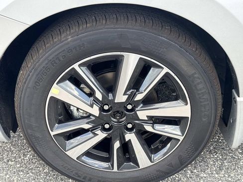 New 2025 Nissan Versa SV w/ Trunk Package image 11