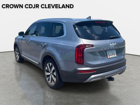 Used 2022 Kia Telluride S FWD image 4