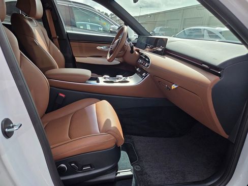 New 2026 Genesis GV70 2.5T Advanced AWD/4WD image 13