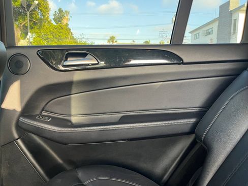 Used 2019 Mercedes-Benz GLS 450 4MATIC image 30