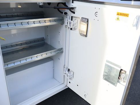 Used 2023 GMC Savana 3500 w/ Power Convenience Package image 27