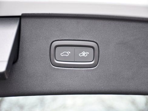 New 2025 Volvo EX90 Plus image 30