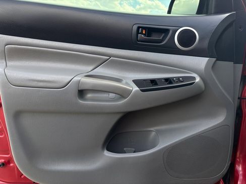 Used 2013 Toyota Tacoma 4x4 Double Cab w/ TRD Sport Pkg image 11