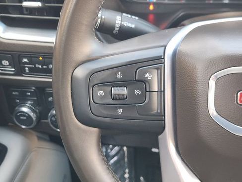 Used 2024 GMC Yukon SLT image 24