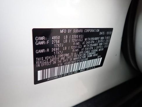 Used 2023 Subaru Outback Premium image 17