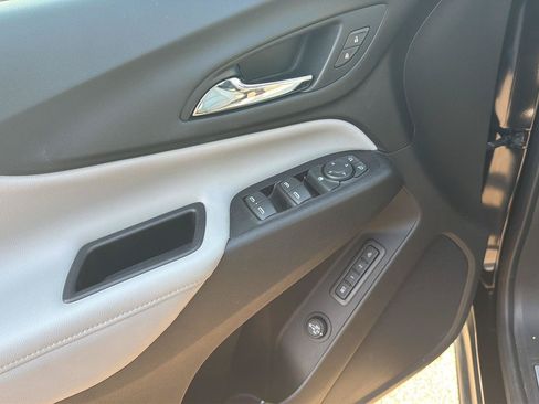 Used 2019 Chevrolet Equinox Premier FWD image 9