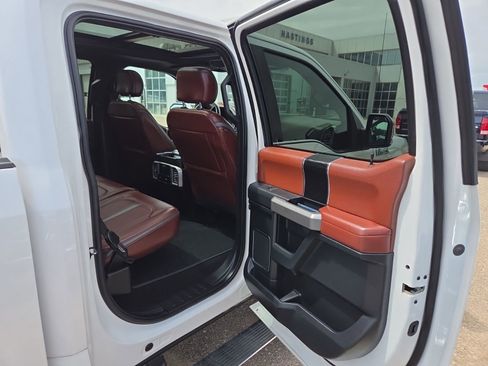 Used 2019 Ford F150 Platinum w/ Equipment Group 701A Luxury AWD/4WD image 50