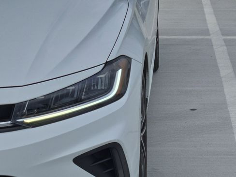 Used 2025 Volkswagen Jetta Sport FWD image 11