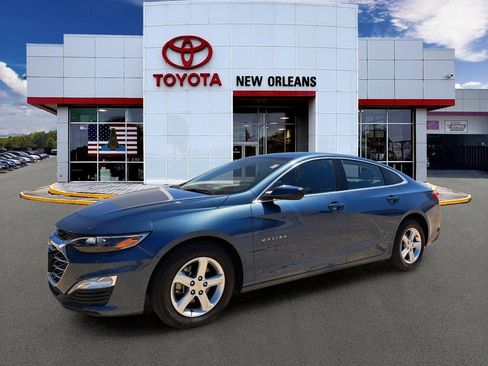 Used 2024 Chevrolet Malibu LT FWD image 1