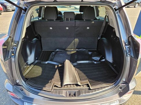 Used 2017 Toyota RAV4 LE w/ All Weather Liner Package AWD/4WD image 11