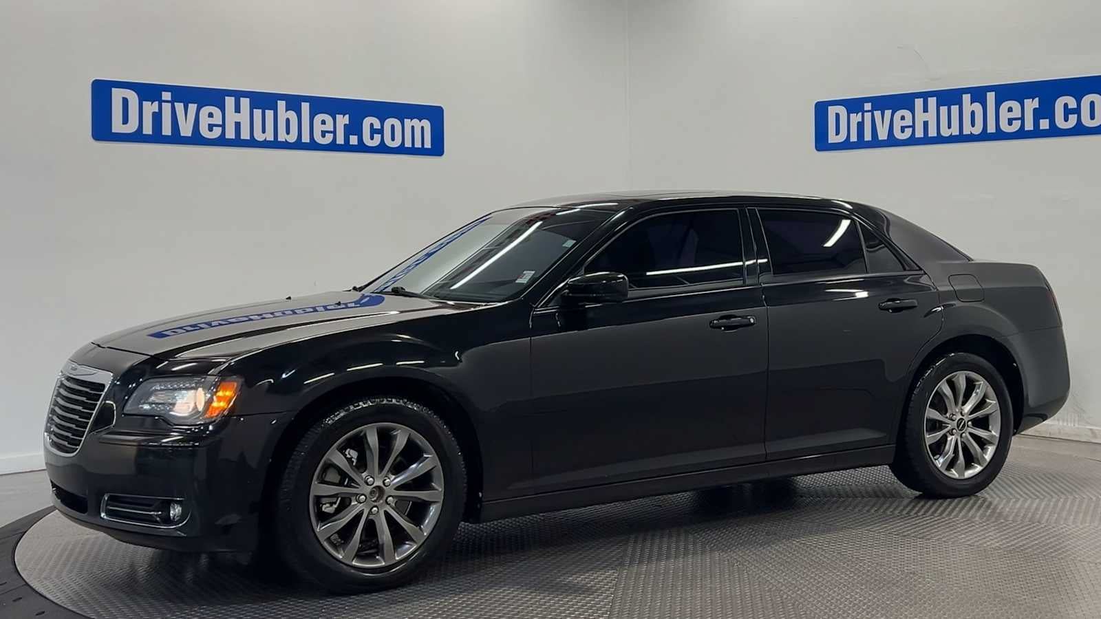 Used 2014 Chrysler 300 S AWD/4WD image 4