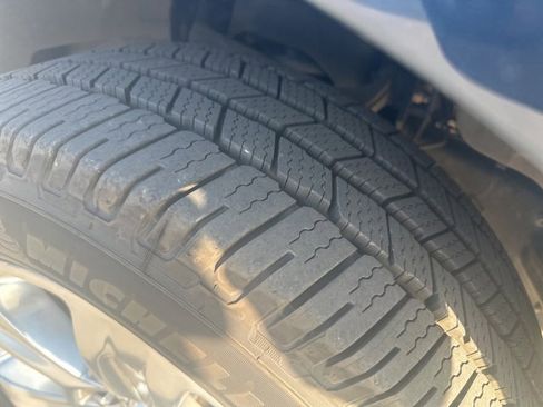 Used 2018 Ford F150 Platinum w/ Equipment Group 701A Luxury image 9