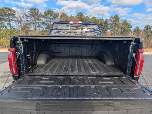 Used 2025 Ford F150 Lariat w/ Equipment Group 501A Mid image 26