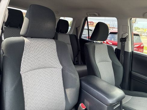 Used 2019 Toyota 4Runner SR5 AWD/4WD image 25
