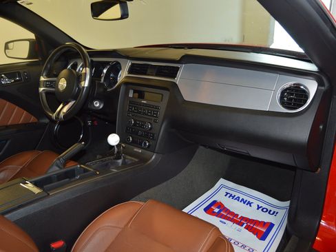 Used 2014 Ford Mustang GT RWD image 10