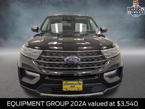 Used 2023 Ford Explorer XLT w/ Equipment Group 202A AWD/4WD image 2