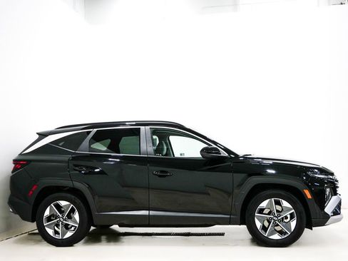 Used 2025 Hyundai Tucson SEL FWD image 4