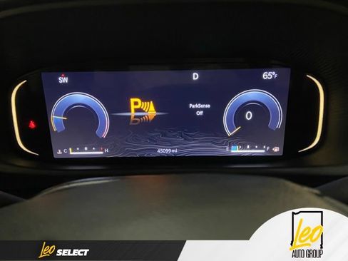 Used 2022 Jeep Wagoneer Series I w/ Premium Group I AWD/4WD image 18