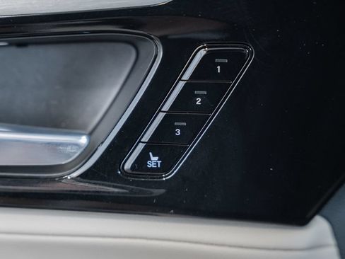 Used 2023 Acura MDX SH-AWD image 40