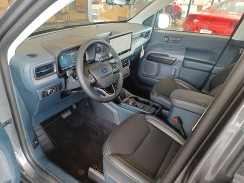 New 2025 Ford Maverick Lobo image 13