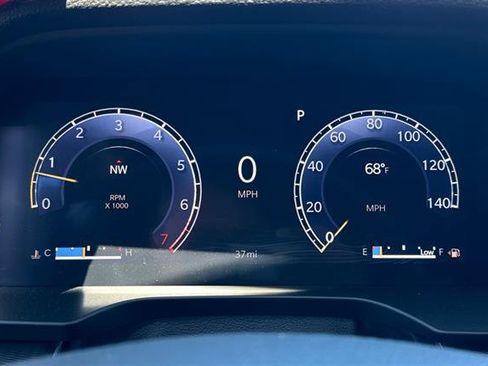 Used 2025 Jeep Grand Cherokee Laredo X w/ Luxury Tech Group I AWD/4WD image 28