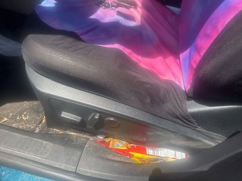 Used 2020 Ford Escape Titanium image 11