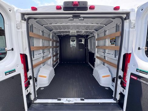Used 2025 RAM ProMaster 2500 w/ U-Haul Equipment Group FWD image 7