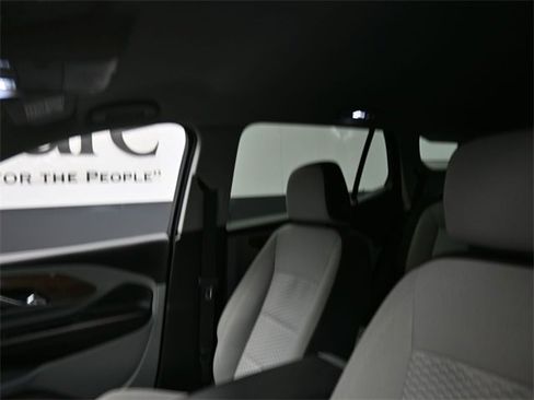 Used 2020 GMC Terrain SLE image 17