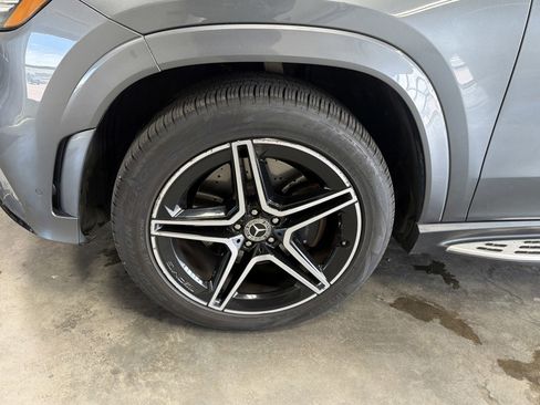 Used 2021 Mercedes-Benz GLS 580 4MATIC image 9