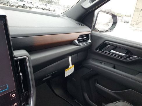 New 2026 GMC Yukon XL Denali image 25