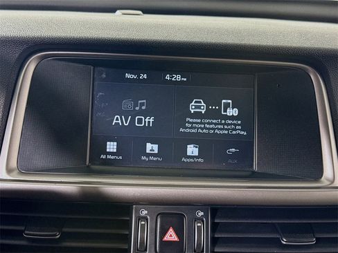 Used 2018 Kia Optima LX w/ 17" Alloy Wheels Package image 14