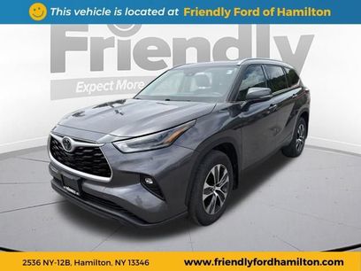 Used 2021 Toyota Highlander XLE