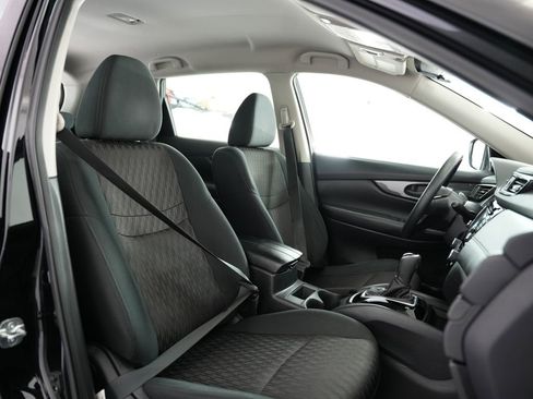 Used 2020 Nissan Rogue S FWD image 51