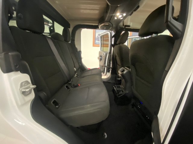 Used 2021 Jeep Gladiator Sport AWD/4WD image 17