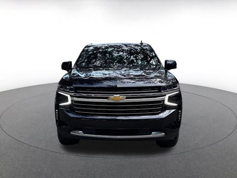 Used 2024 Chevrolet Tahoe LT w/ Luxury Package AWD/4WD image 2