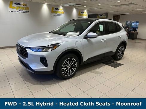 New 2026 Ford Escape SE image 2