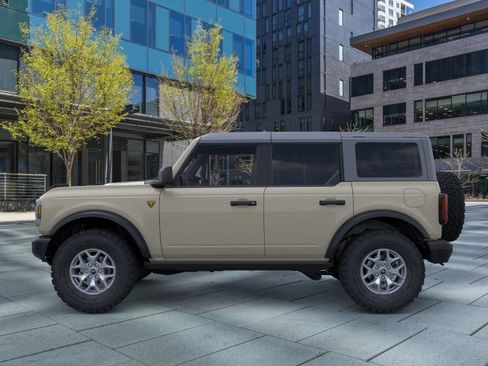New 2025 Ford Bronco Badlands AWD/4WD image 3