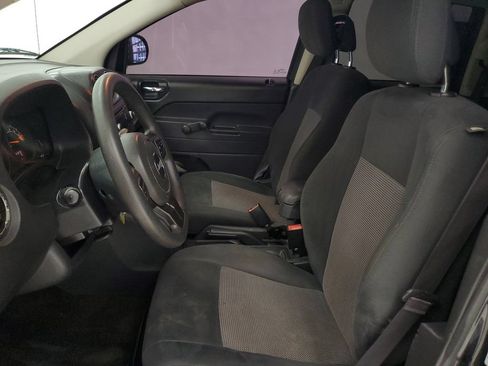 Used 2014 Jeep Compass Sport FWD image 11