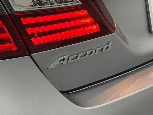 Used 2017 Honda Accord Sport image 6