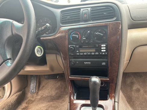 Used 2002 Subaru Outback Wagon image 15