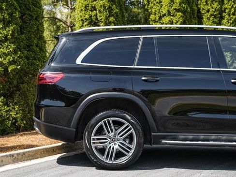 Used 2024 Mercedes-Benz GLS 450 4MATIC w/ Pinnacle Trim Package image 13