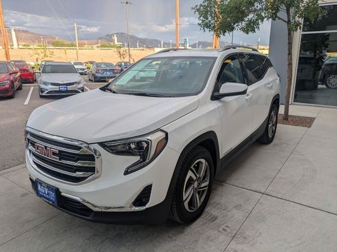 Used 2019 GMC Terrain SLT w/ Preferred Package FWD image 3