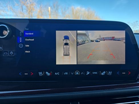 Used 2024 Chevrolet Traverse RS w/ LPO, Floor Liner Package image 29