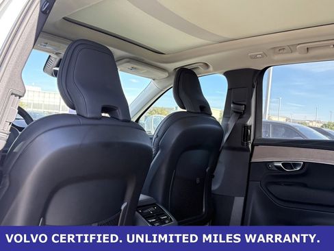 Certified 2025 Volvo XC90 B6 Plus image 33