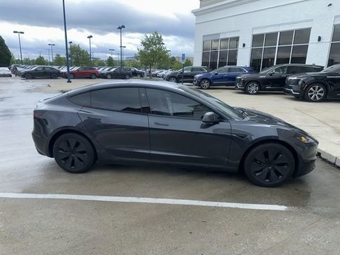 Used 2025 Tesla Model 3 Long Range AWD/4WD image 7