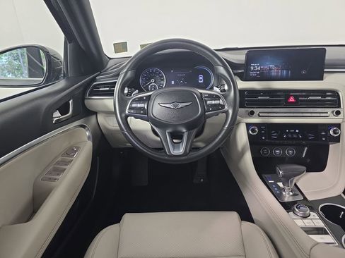 Used 2025 Genesis G70 2.5T RWD image 16