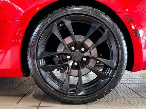 Used 2018 Chevrolet Camaro LT image 31